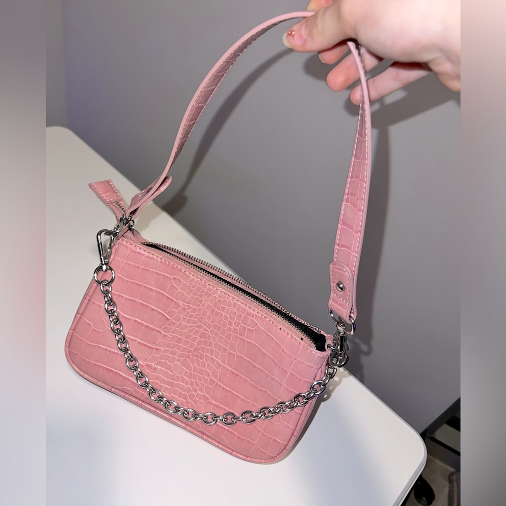 UO Rosie Chain Baguette Pink Shoulder Bag